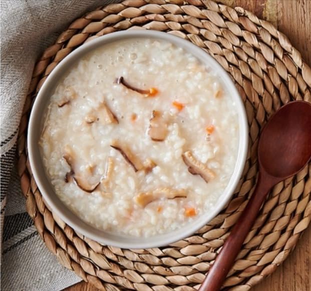 Dongwon Yangban  Rice Porridge With Ablaone 양반 전복죽 (3 Pack), Rice Porridge with Venus Clam 양반 백합죽 (3 Pack) - Total 6 Pack