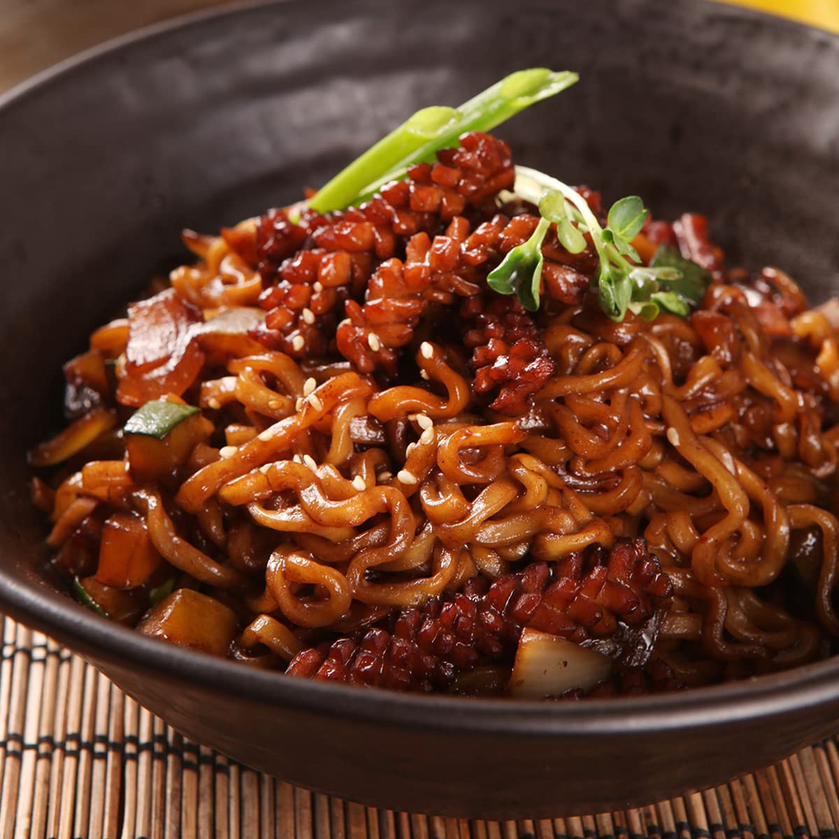 Wang Seafood Jjamppong Spicy Noodle Soup, pack of 6